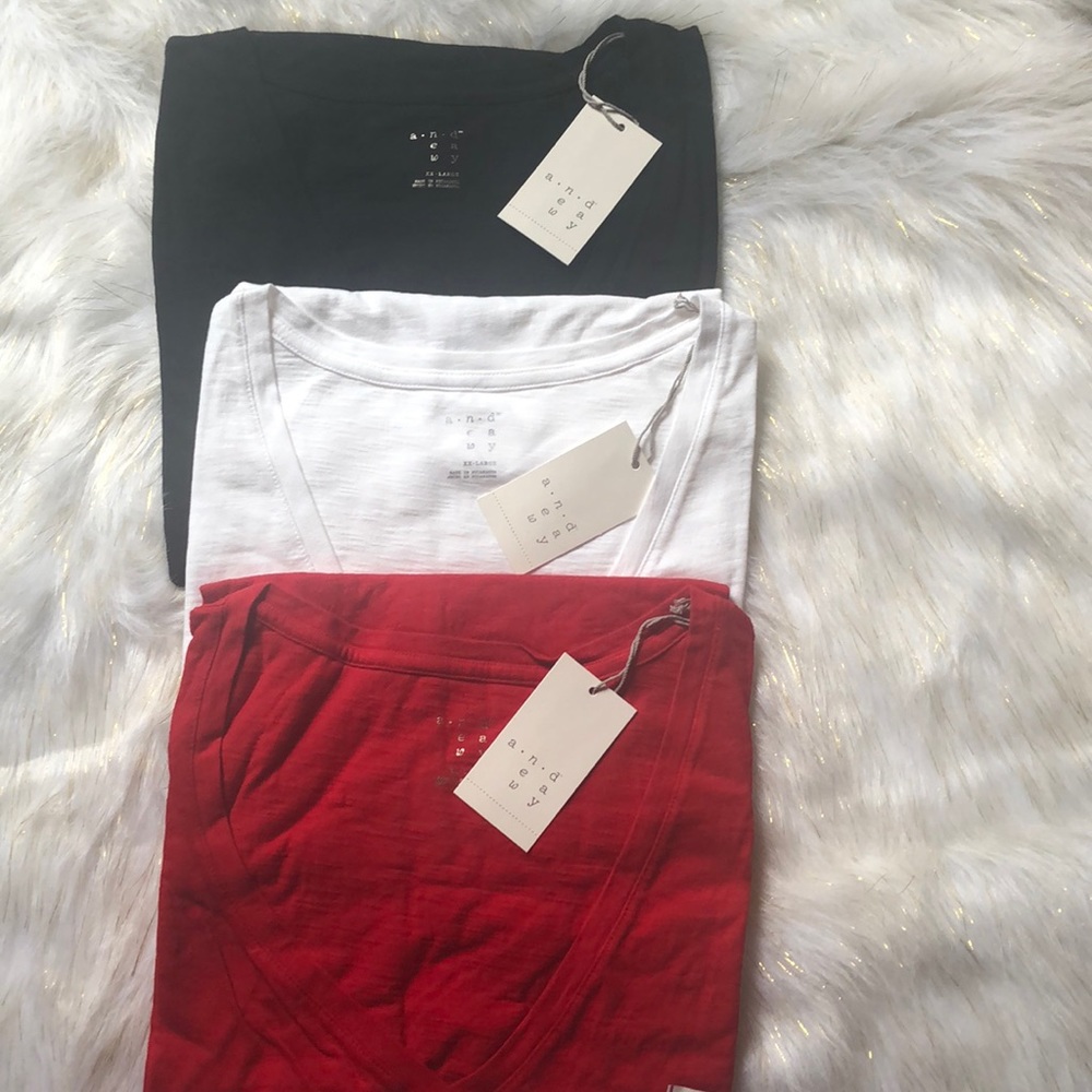 Set of 3 V-neck T-Shirts Sz. XXL White Red Black